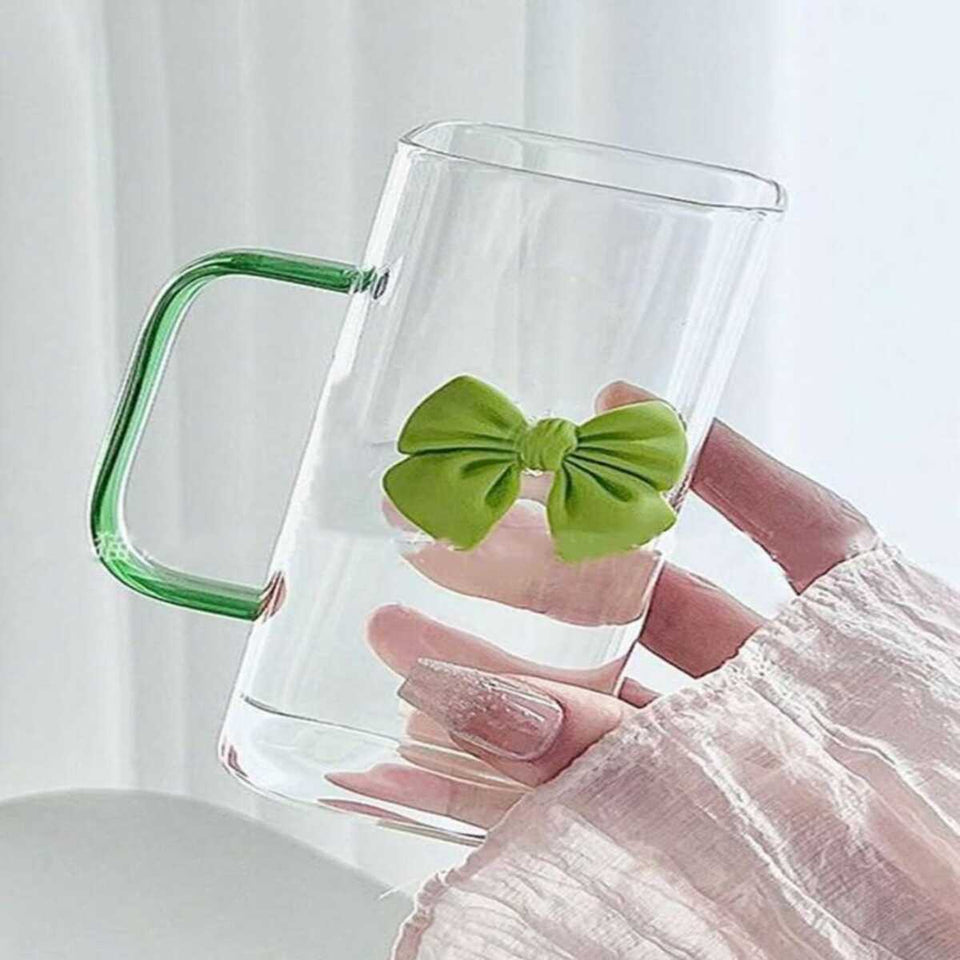 Clear Bow Glass With Lid And Straw